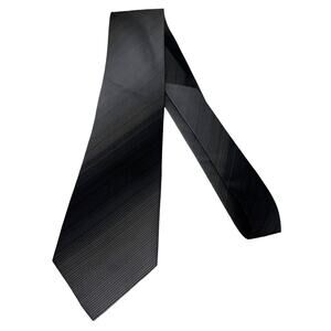 KENNETH COLE REACTION GRAY & BLACK 100% IMPORTED SILK TIE